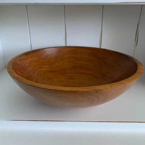 Vintage Wooden Salad/Fruit/Bread Bowl with Beautiful Unique Wood Grain Pattern - Picture 2 of 7